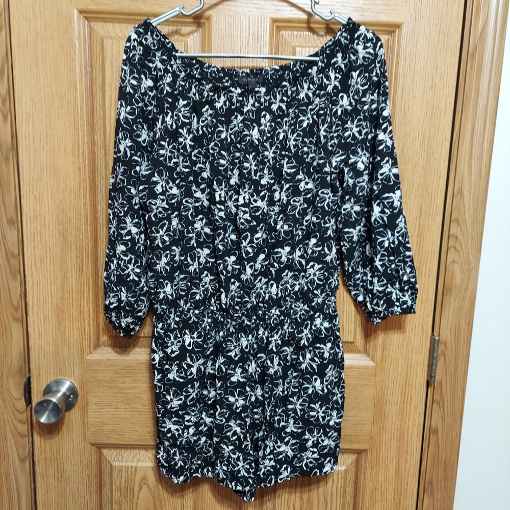 Banana Republic Off the Shoulder Black Floral Romper Large‎